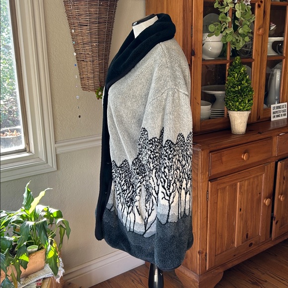 Vintage Nordic Lights Reversible Oversized Faux Fur Coat Size Medium flaw - Picture 2 of 16